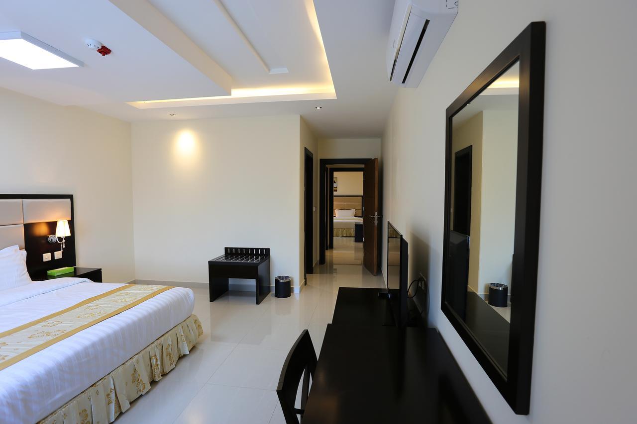 Arjaan Altakhassusi Hotel Suites Riyadh Exterior photo