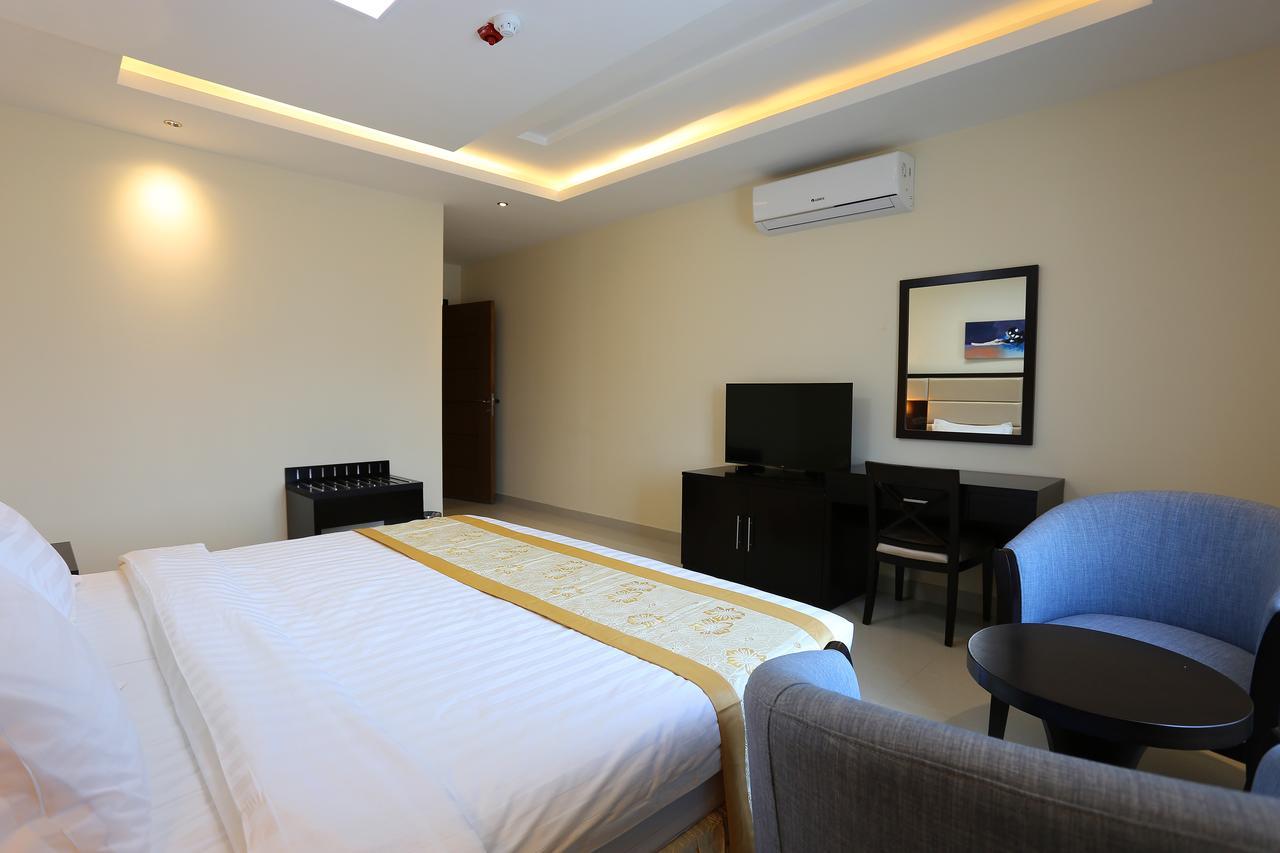 Arjaan Altakhassusi Hotel Suites Riyadh Exterior photo