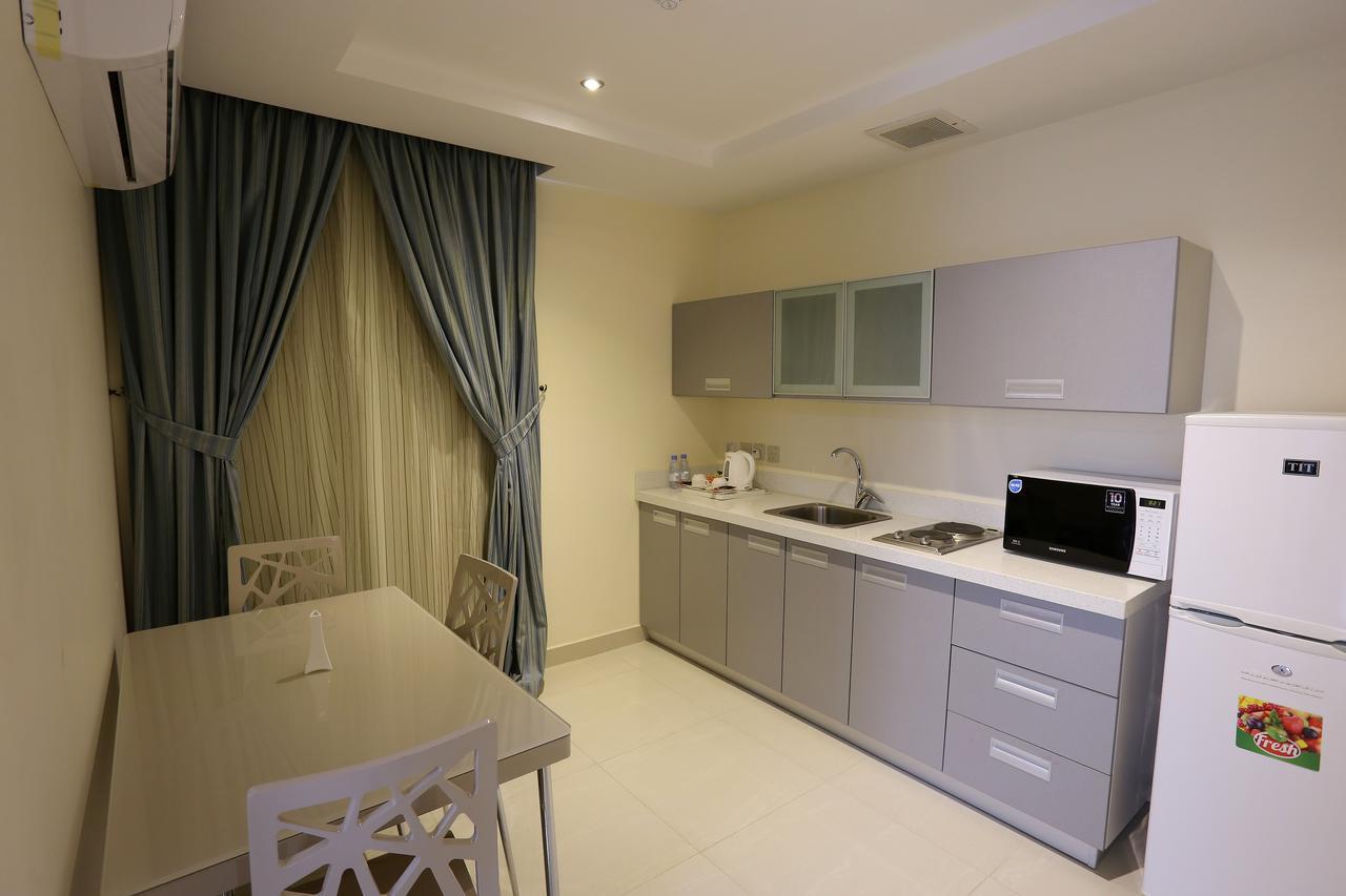 Arjaan Altakhassusi Hotel Suites Riyadh Exterior photo