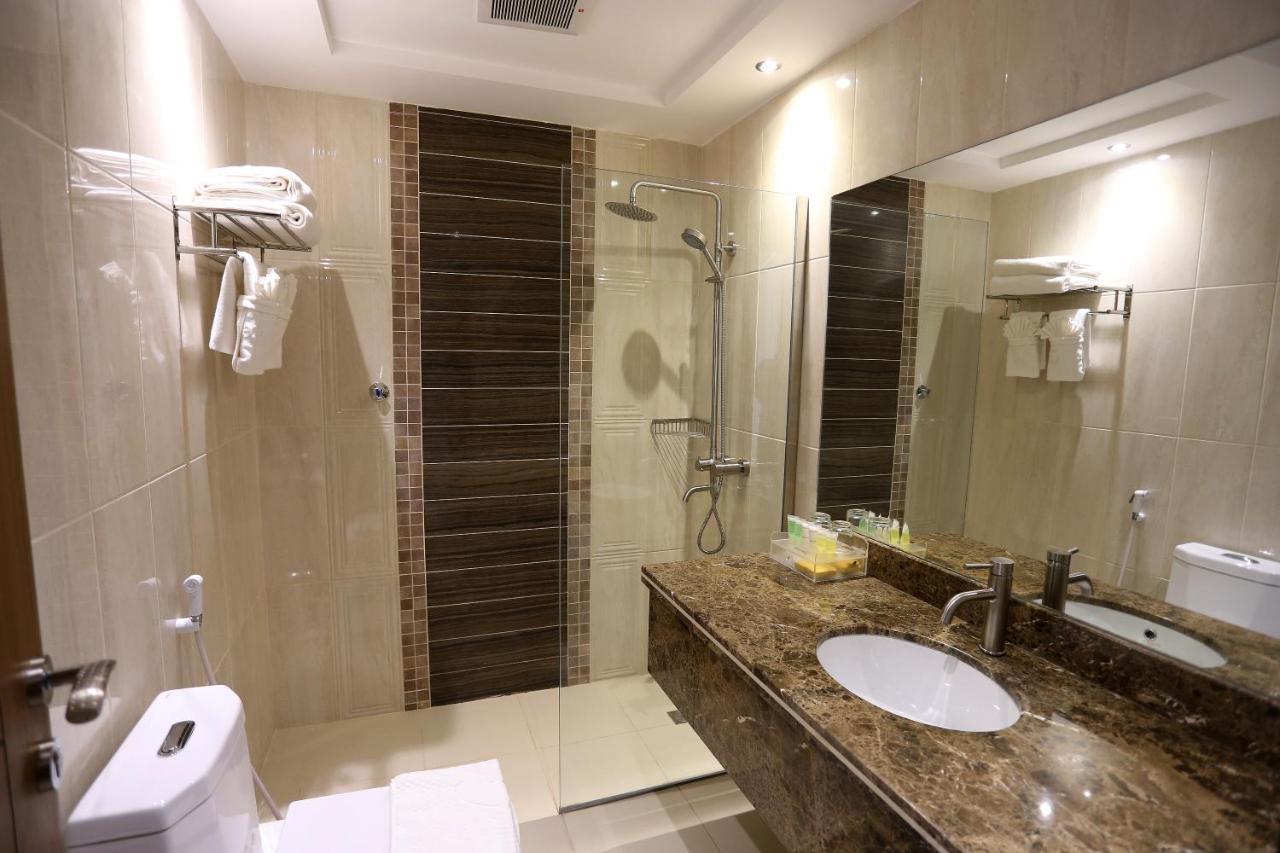 Arjaan Altakhassusi Hotel Suites Riyadh Exterior photo