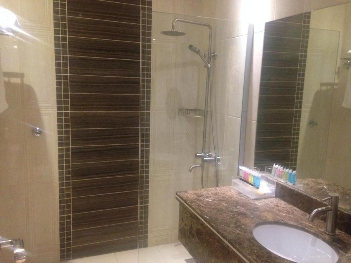 Arjaan Altakhassusi Hotel Suites Riyadh Exterior photo